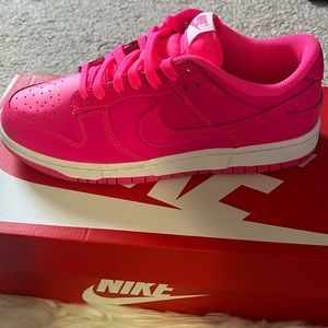 Brand New Nike Dunks. 💕